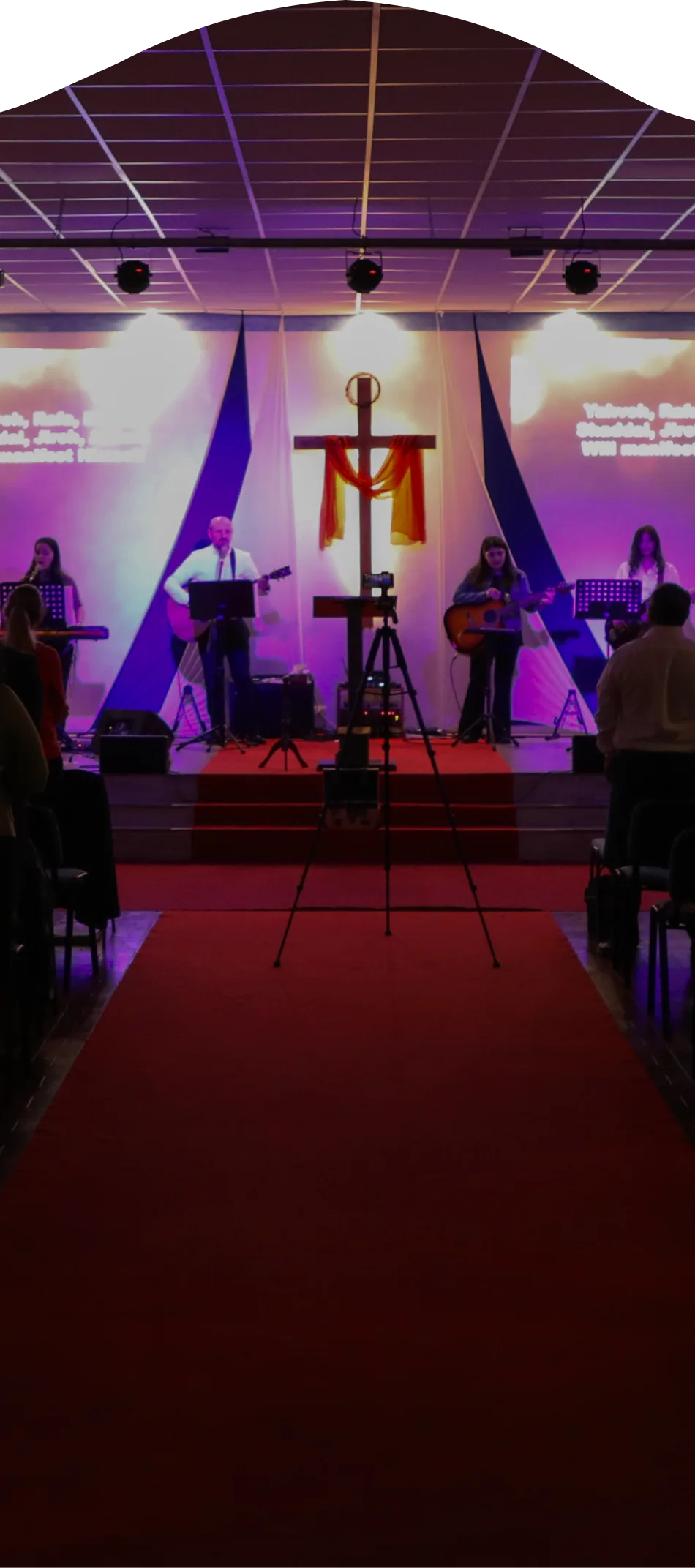 Verona International Church worship service